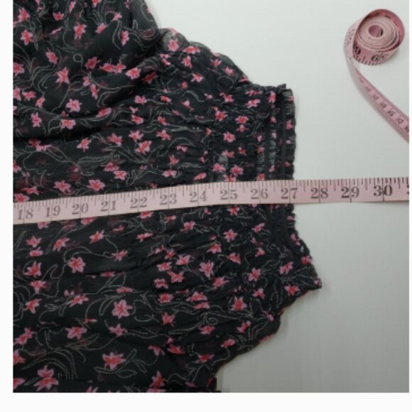 Elizabeth and James Women's Smocked Mock Neck Sheer Long Sleeve Floral Top XL - Picture 12 of 14